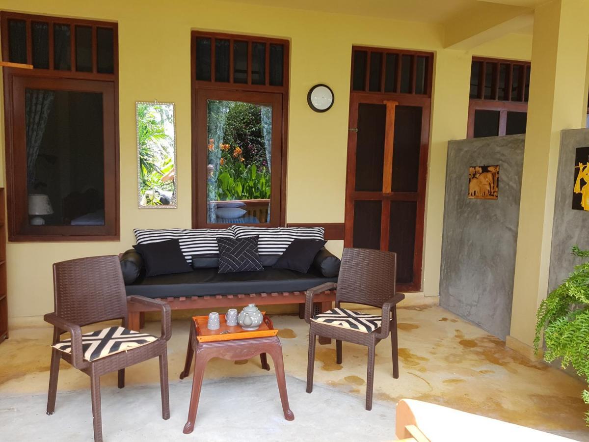 Villa Lucky Star Tangalle Extérieur photo